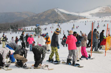 大分県九重町、九州最大九重森林公園スキー場・香港、アジア、台湾、foreign  customers  welcome 中國最大民営サイト新浪網とWEIBOに紹介・いつきてもすぐ滑れるスキー場